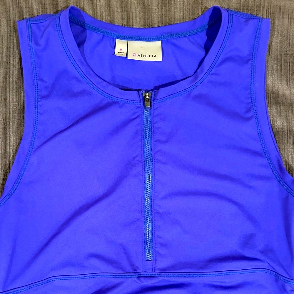 Athleta Side Scrunch Rashguard - Picture 2 of 5